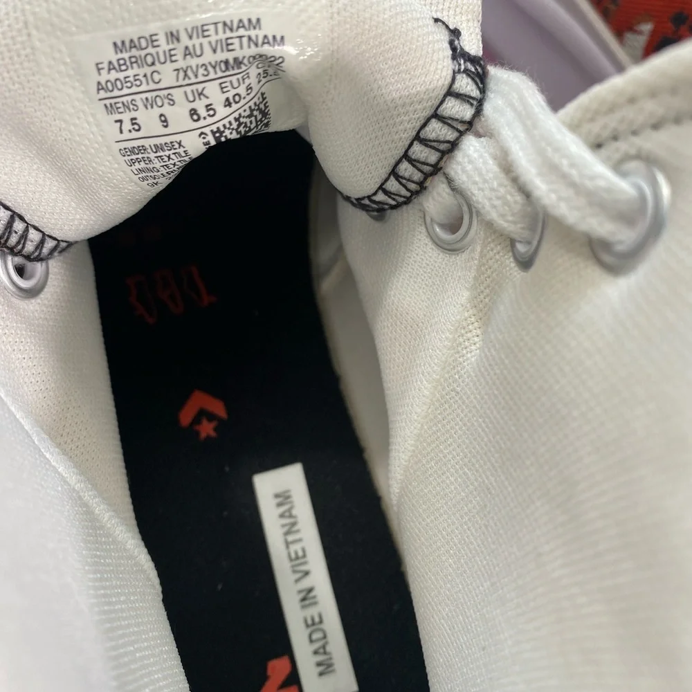 CONVERSE Run Star Hike Platform High 'Tropical Florals' Sneakers - Picture 4 of 7